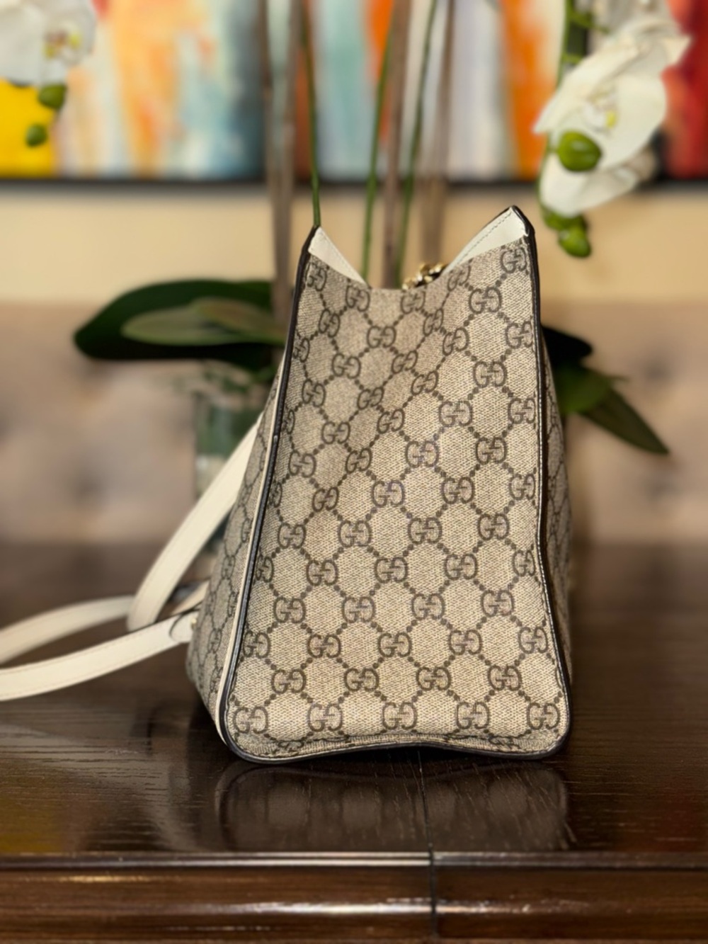 Medium Gucci GG Supreme Canvas Shoulder Bag with White Trim & Gold Hardware - Picture 3 of 11